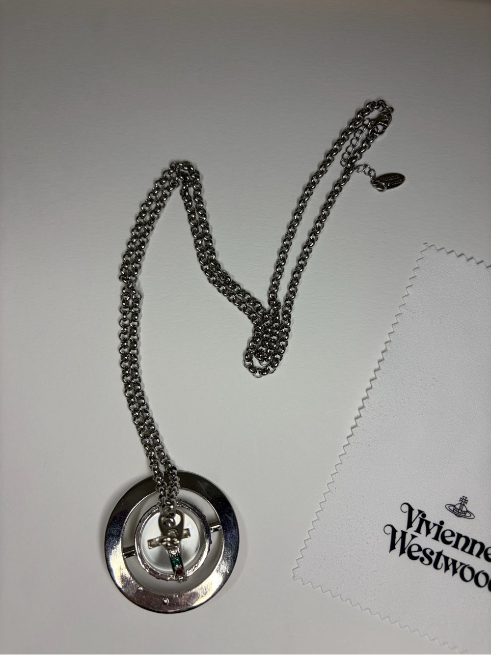 Authentic Vivienne Westwood Silver Giant Orb Necklace accessory w/ Packaging - Picture 4 of 8